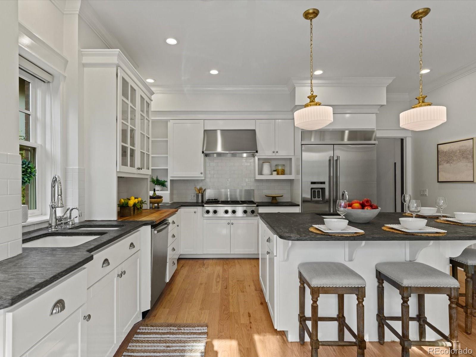 MLS Image #17 for 661 n franklin street,denver, Colorado