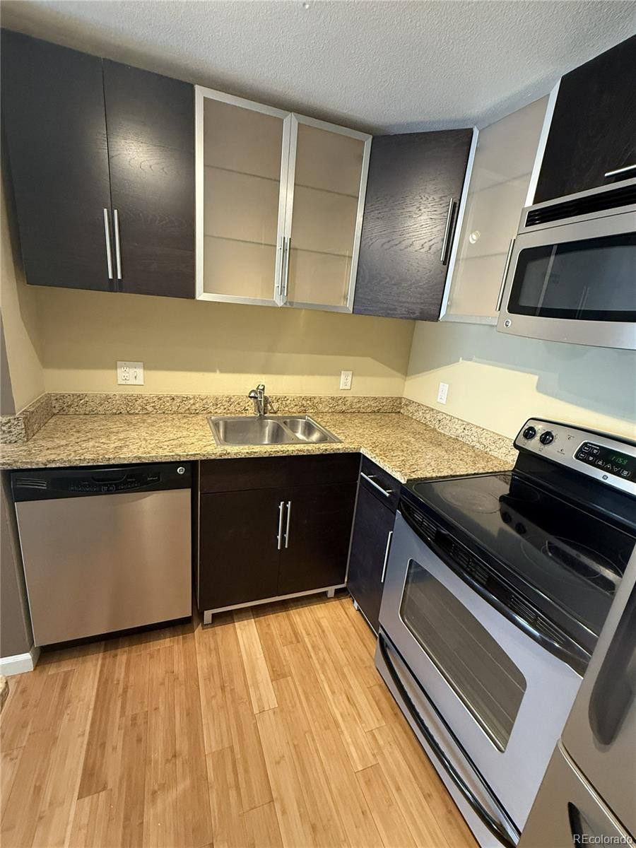 MLS Image #11 for 1032 n clarkson street,denver, Colorado