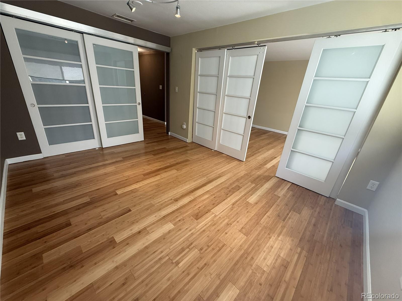MLS Image #14 for 1032 n clarkson street,denver, Colorado