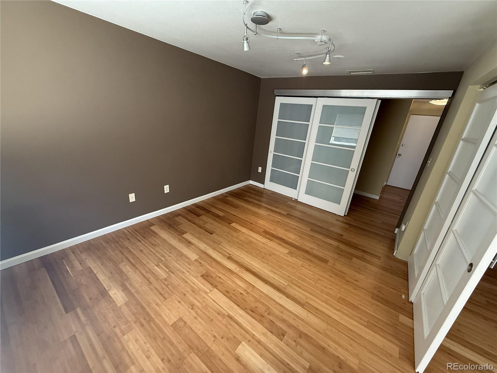 MLS Image #15 for 1032 n clarkson street,denver, Colorado