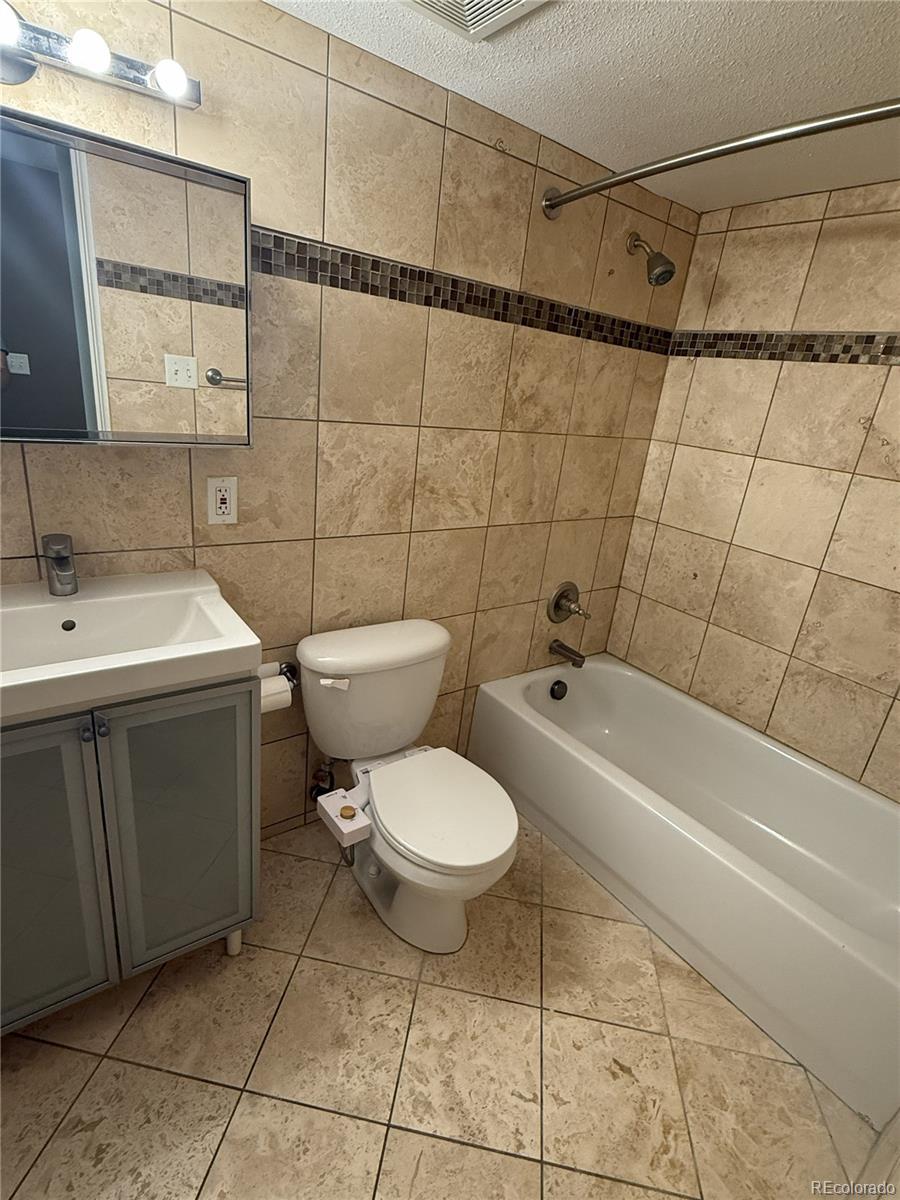 MLS Image #17 for 1032 n clarkson street,denver, Colorado