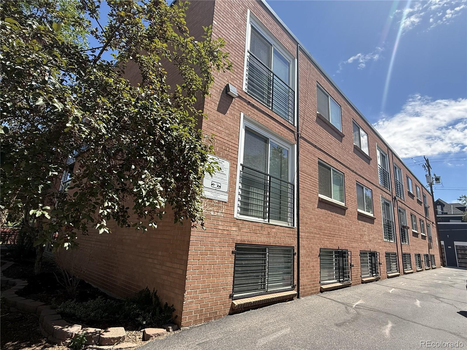 MLS Image #24 for 1032 n clarkson street,denver, Colorado