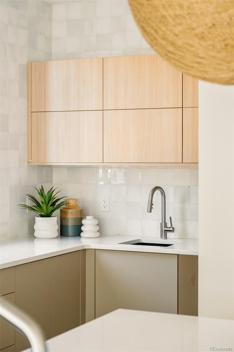 MLS Image #11 for 570  cook street,denver, Colorado