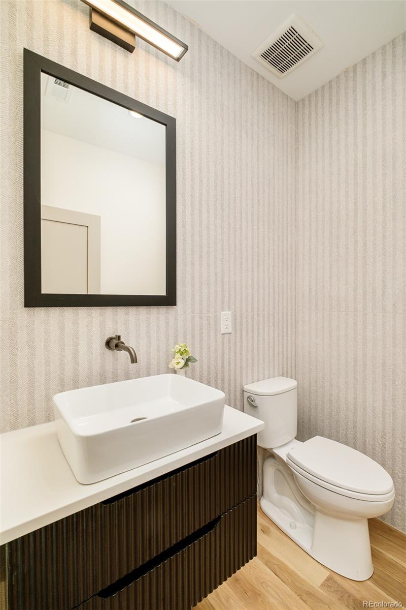 MLS Image #14 for 570  cook street,denver, Colorado