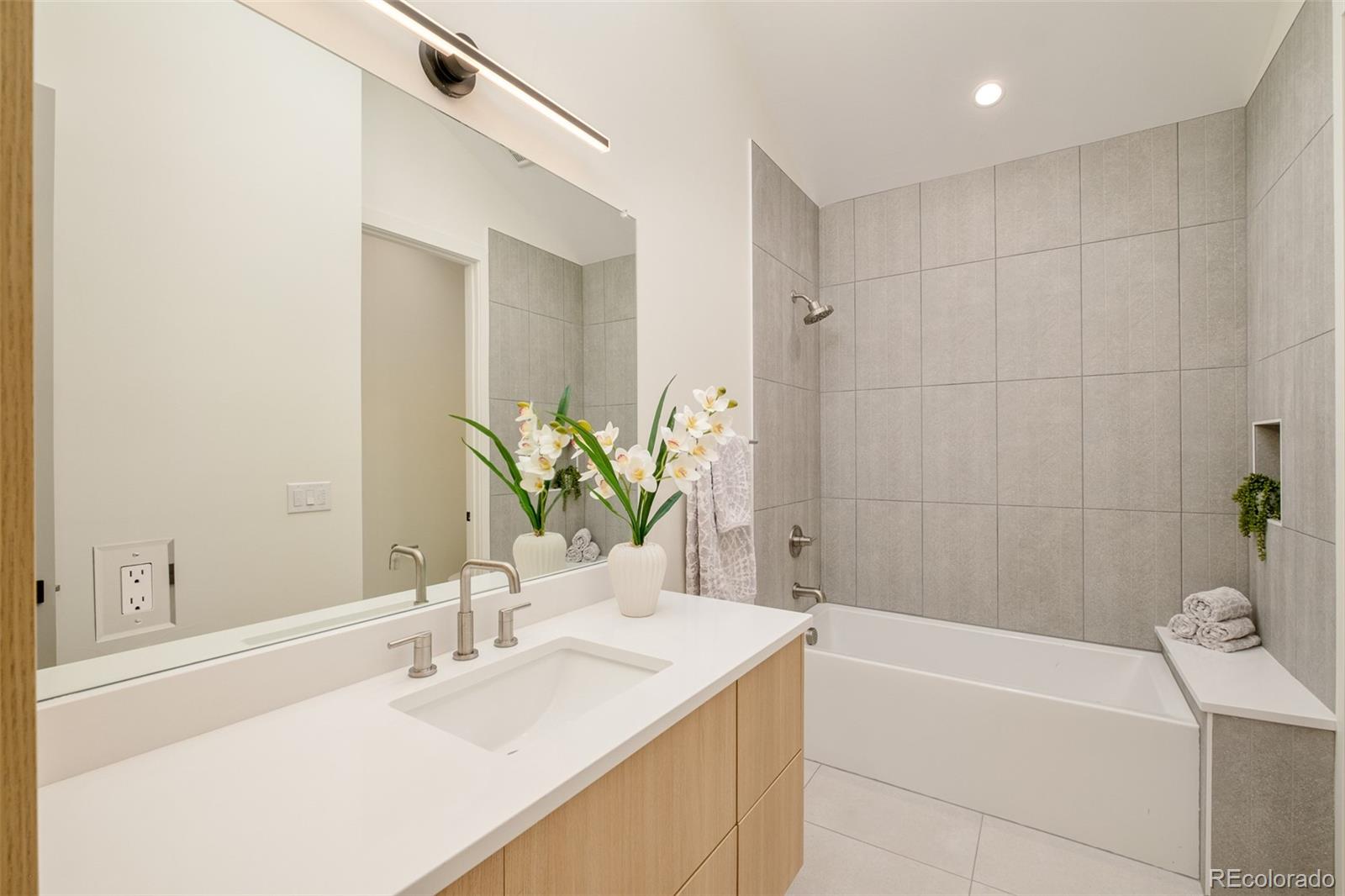MLS Image #24 for 570  cook street,denver, Colorado