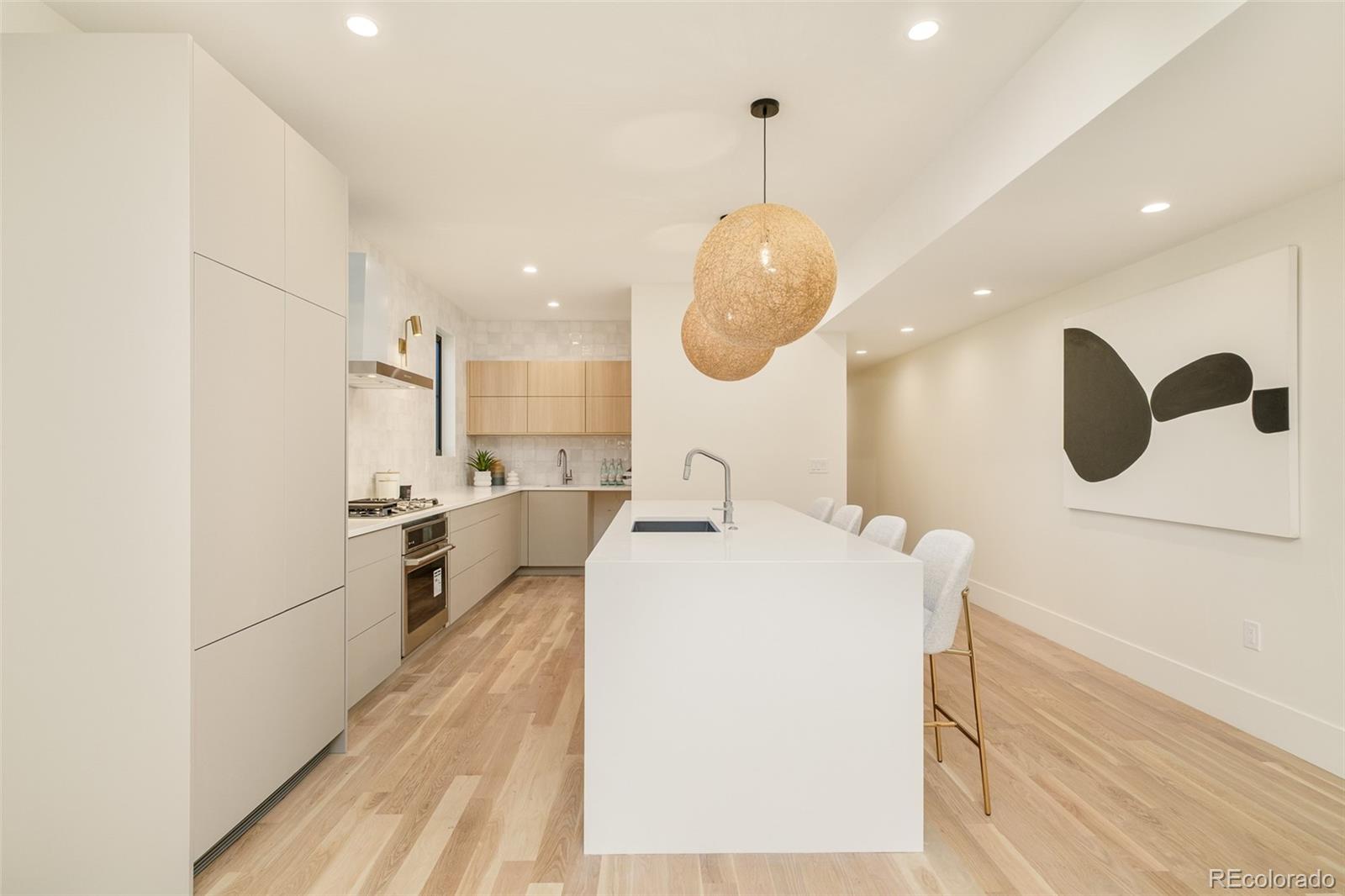 MLS Image #8 for 570  cook street,denver, Colorado