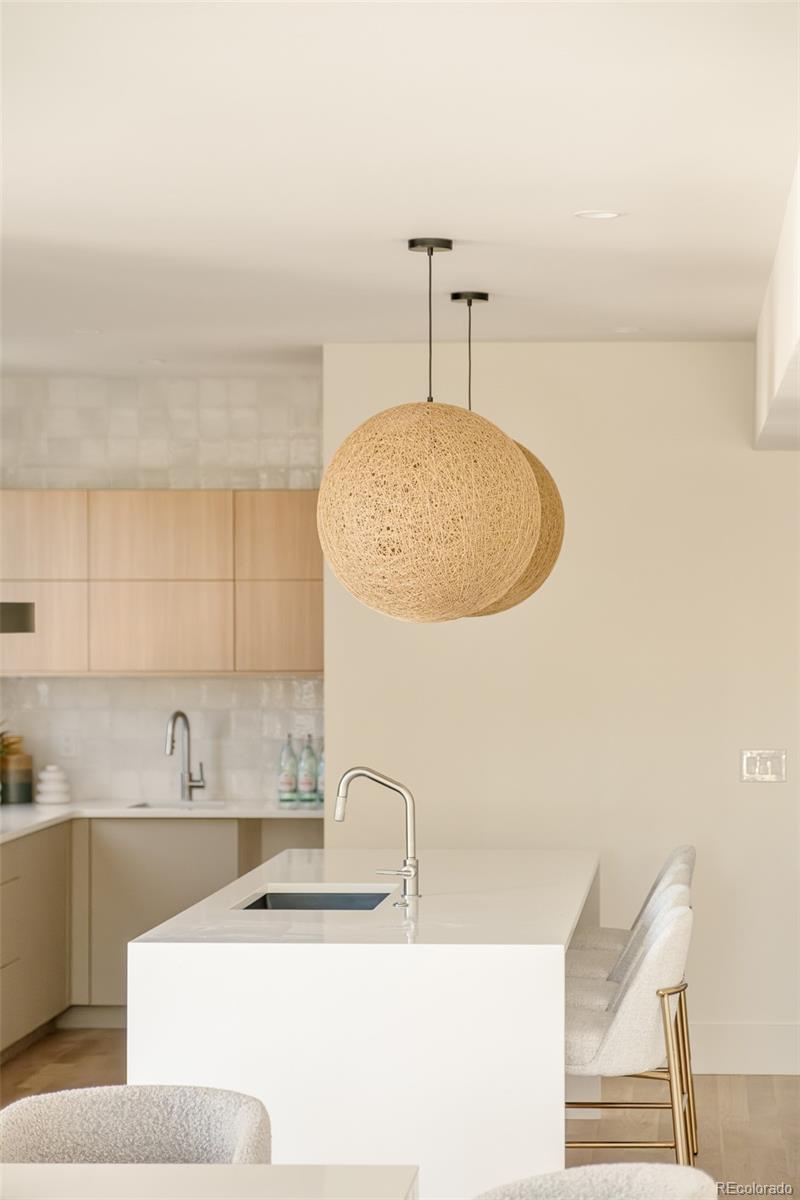 MLS Image #9 for 570  cook street,denver, Colorado