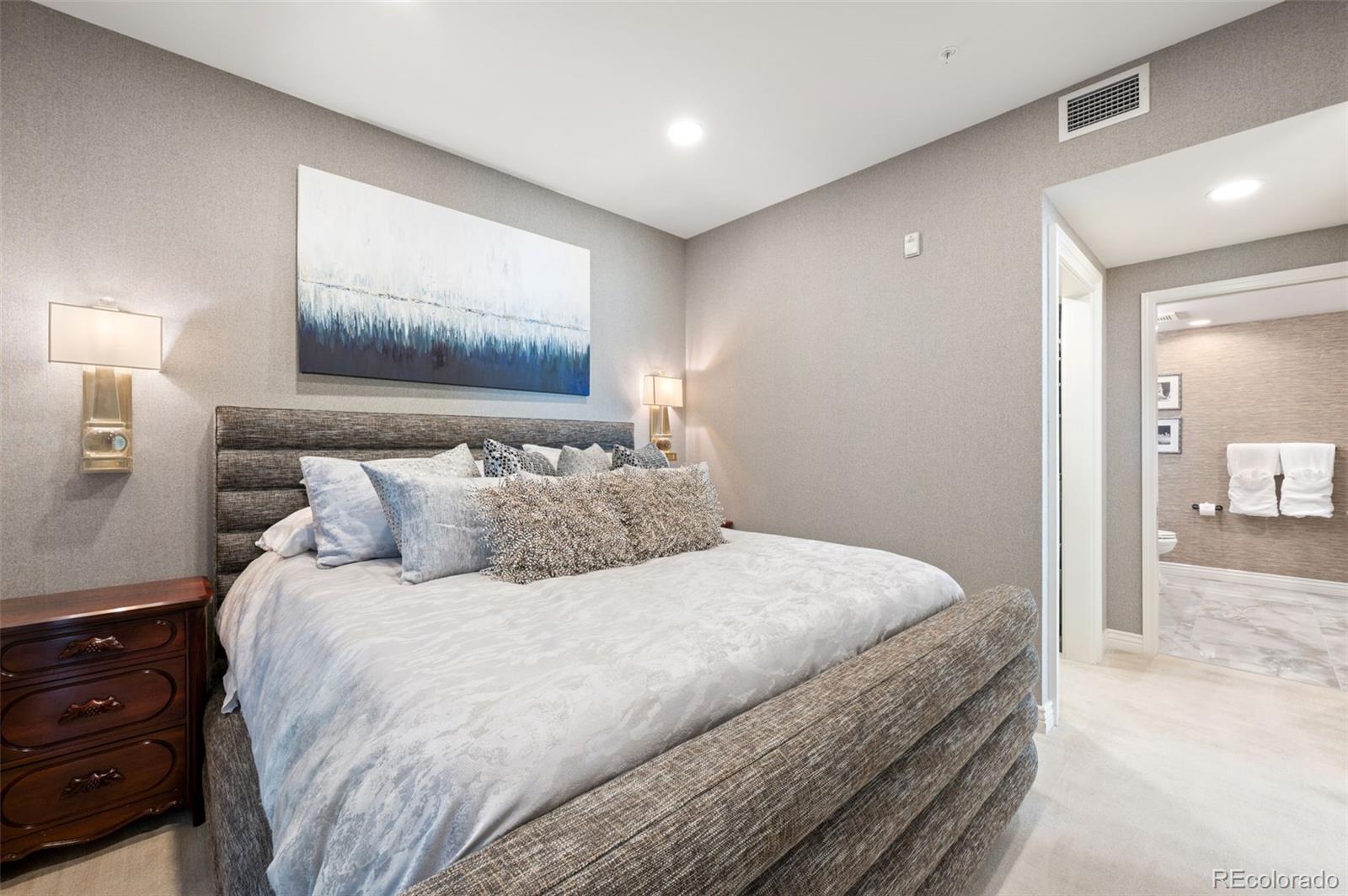 MLS Image #10 for 3601  arapahoe avenue,boulder, Colorado