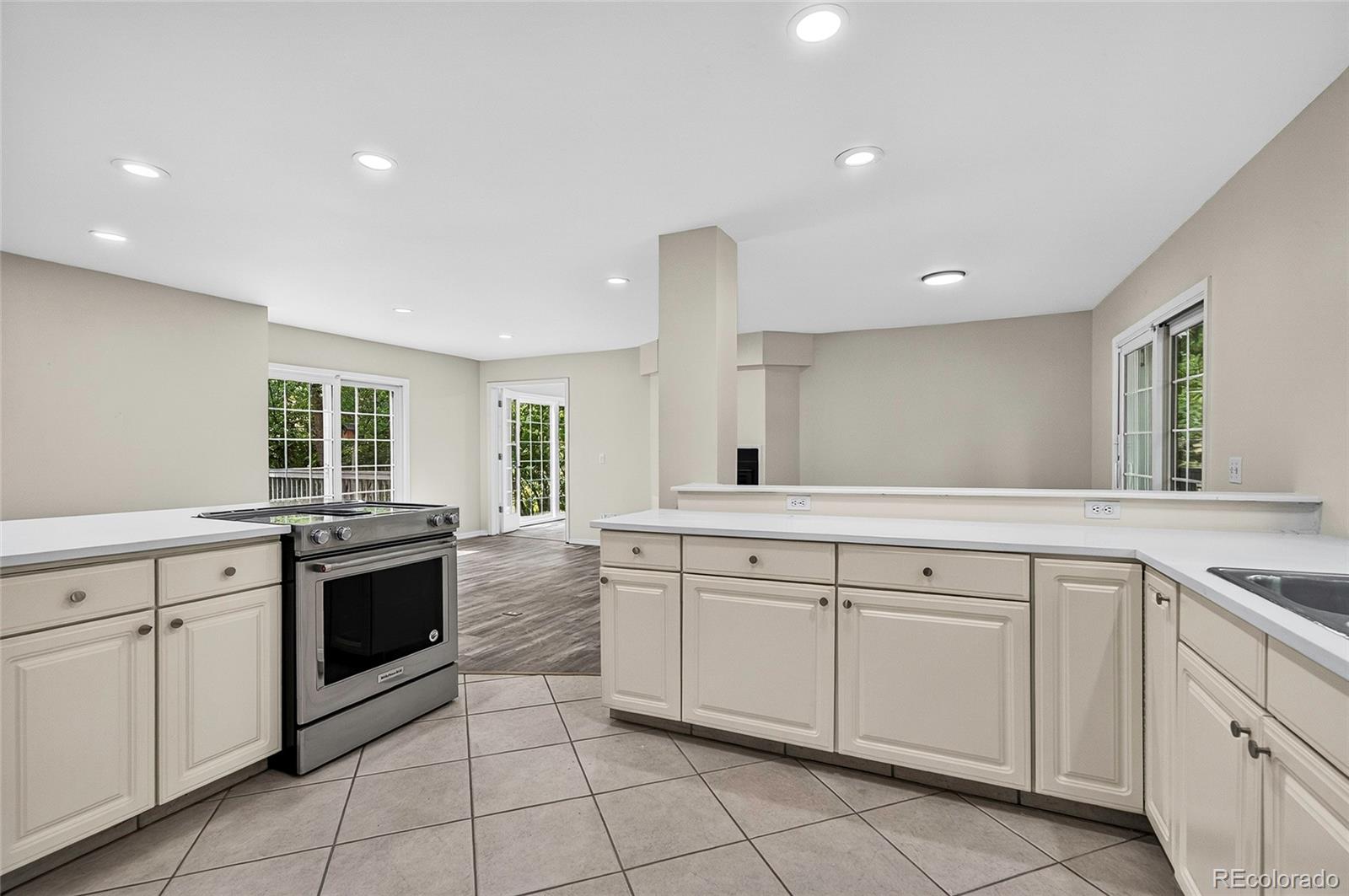 MLS Image #12 for 210  hidden creek drive,colorado springs, Colorado