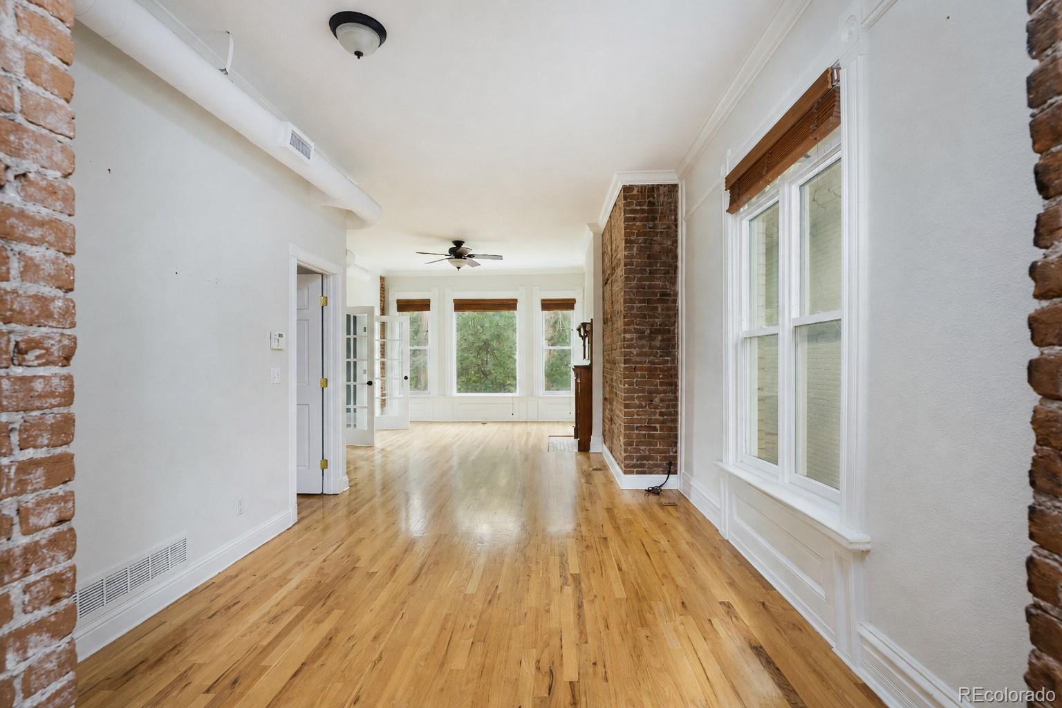 MLS Image #13 for 1553 n high street,denver, Colorado