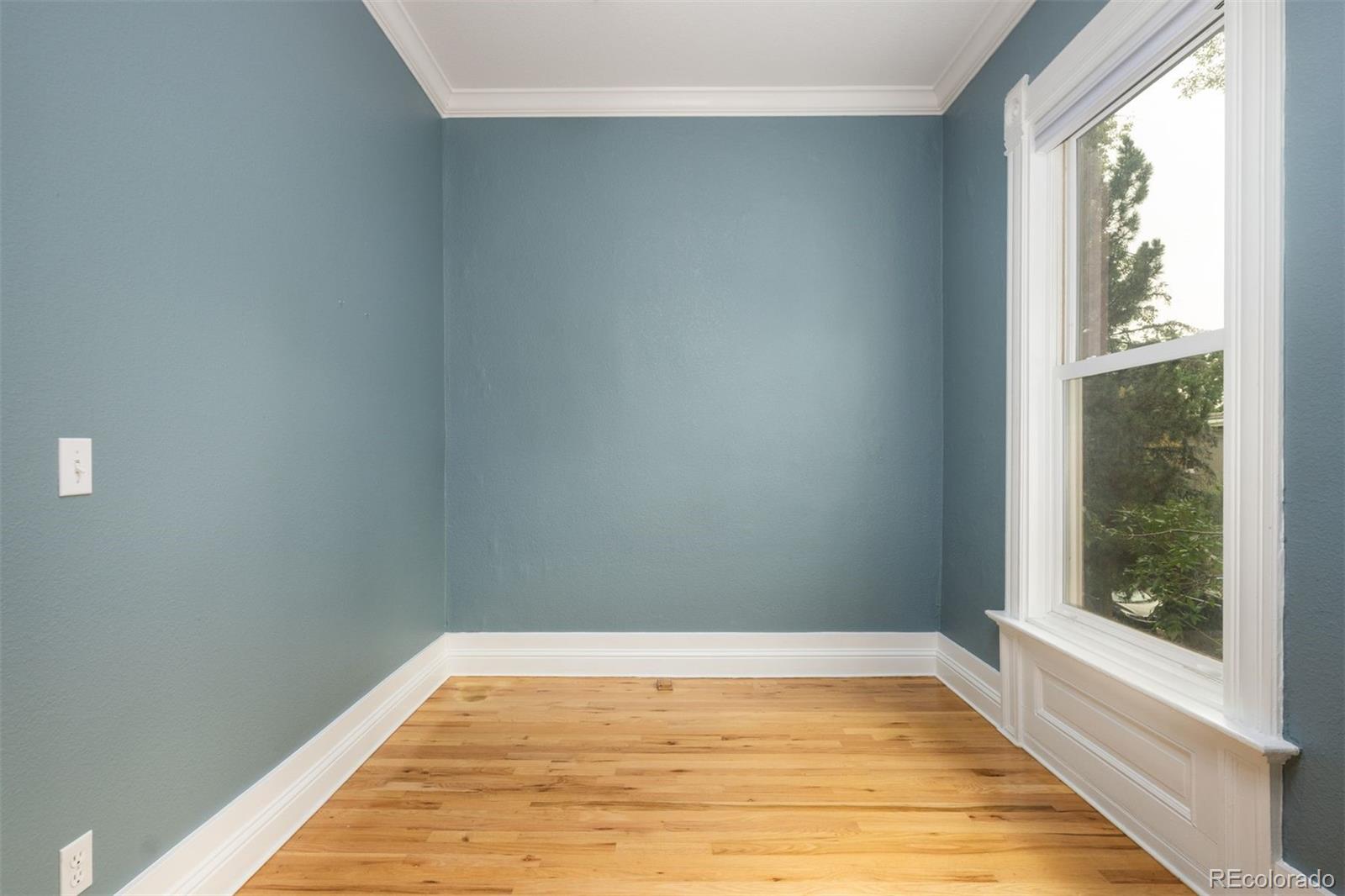 MLS Image #15 for 1553 n high street,denver, Colorado