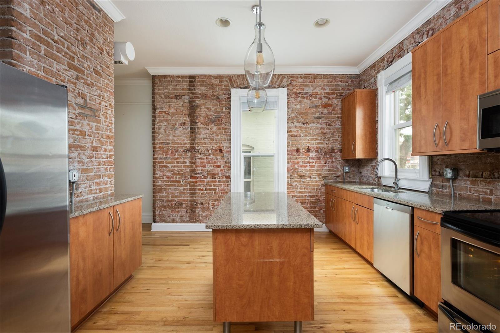 MLS Image #16 for 1553 n high street,denver, Colorado