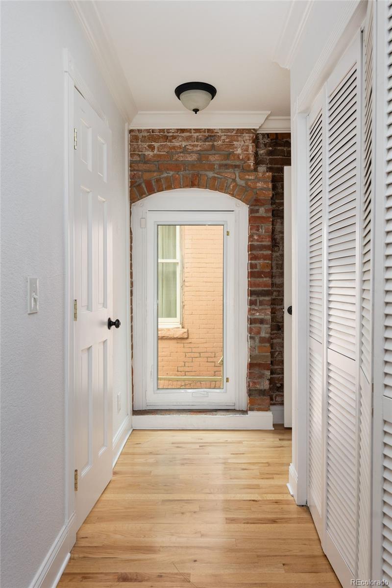 MLS Image #24 for 1553 n high street,denver, Colorado