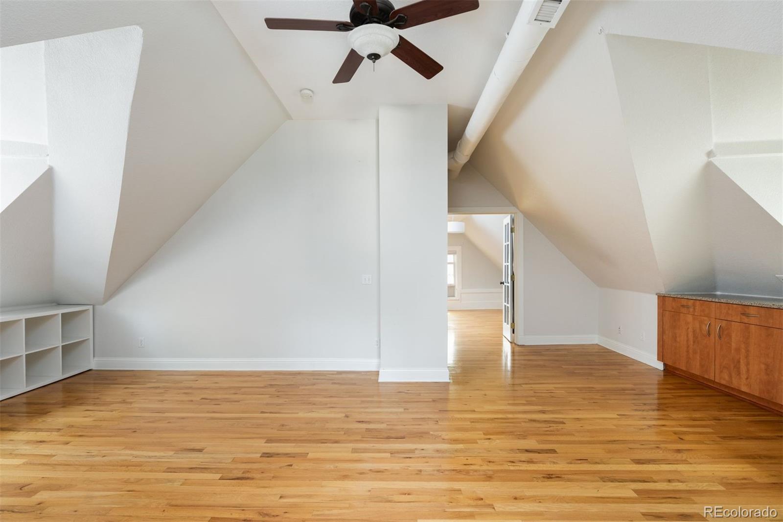 MLS Image #43 for 1553 n high street,denver, Colorado