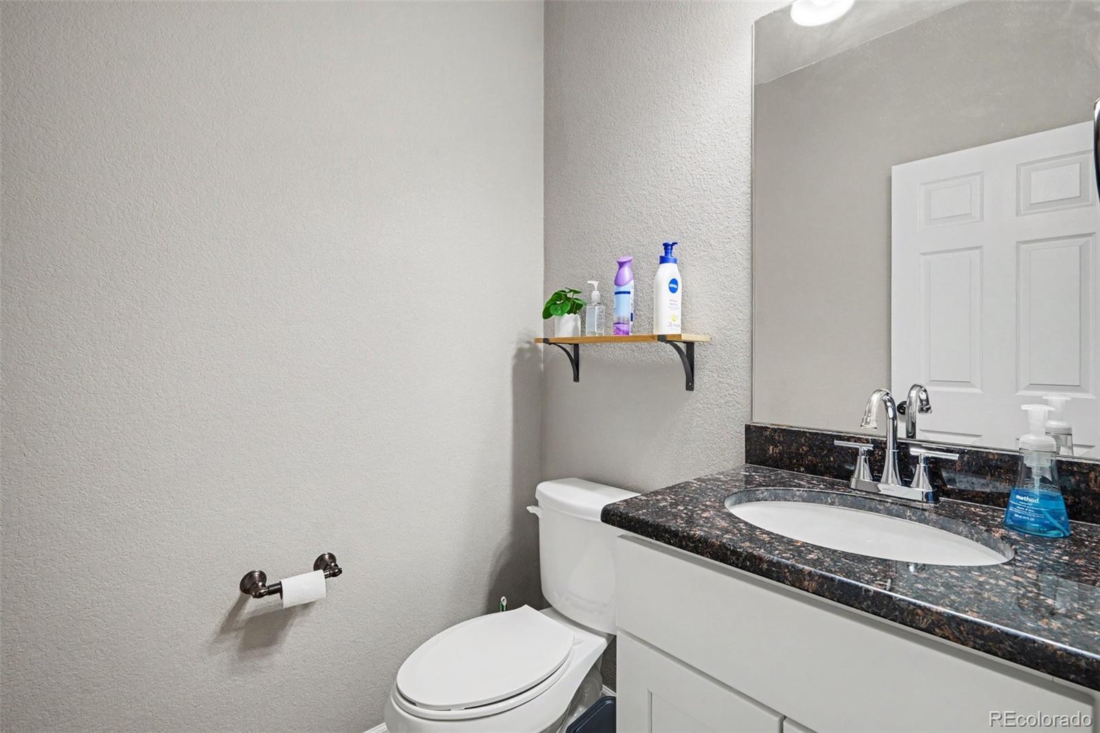 MLS Image #7 for 818 s kalispell circle 102,aurora, Colorado