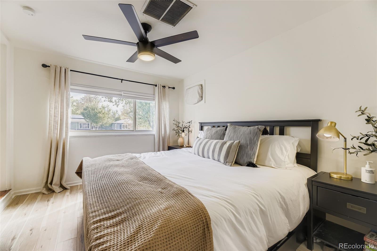 MLS Image #11 for 965 s decatur ,denver, Colorado