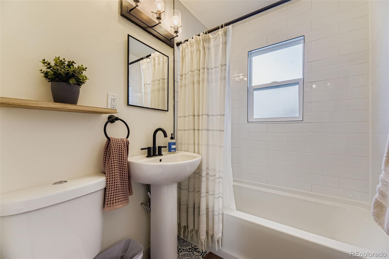 MLS Image #15 for 965 s decatur ,denver, Colorado