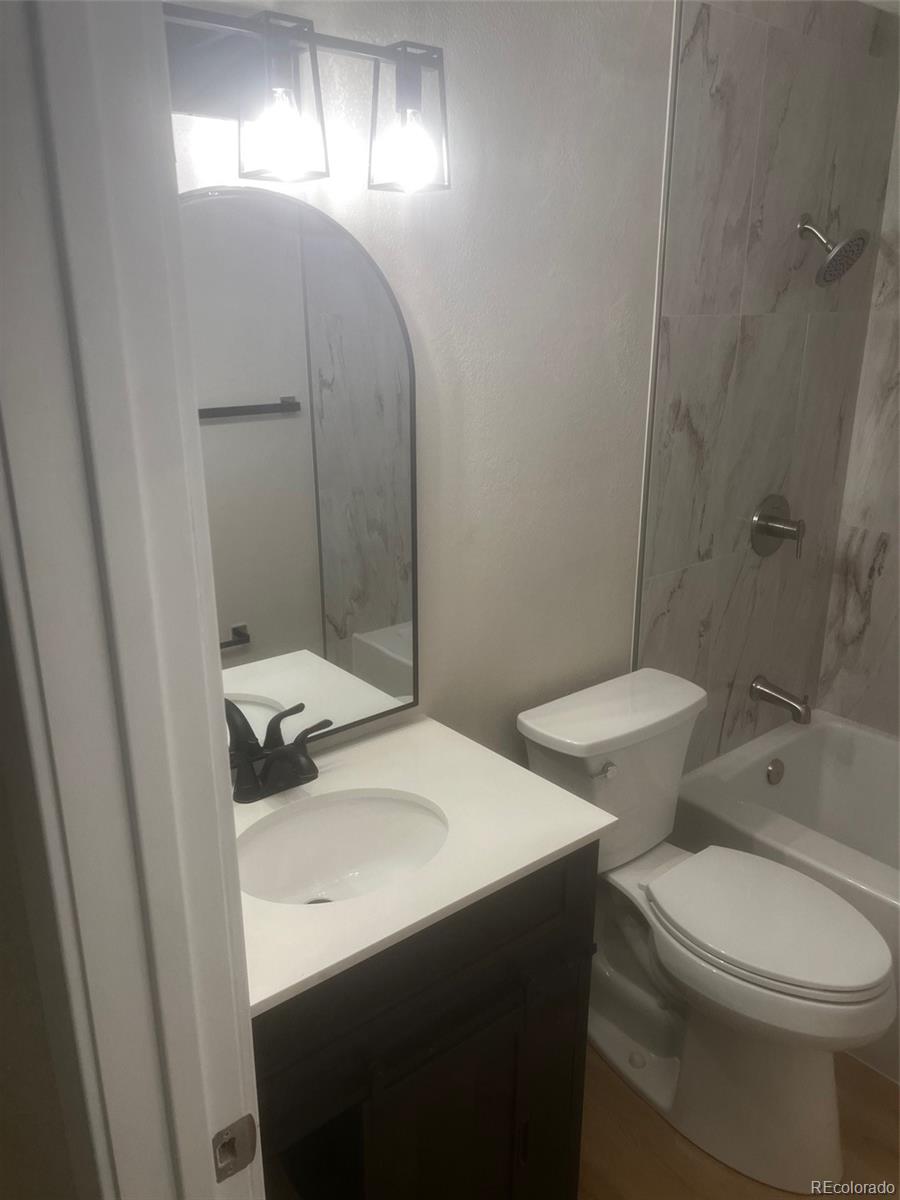 MLS Image #11 for 2355 s linden court,denver, Colorado