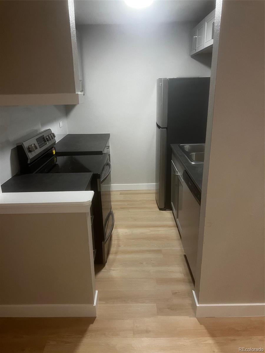 MLS Image #5 for 2355 s linden court,denver, Colorado
