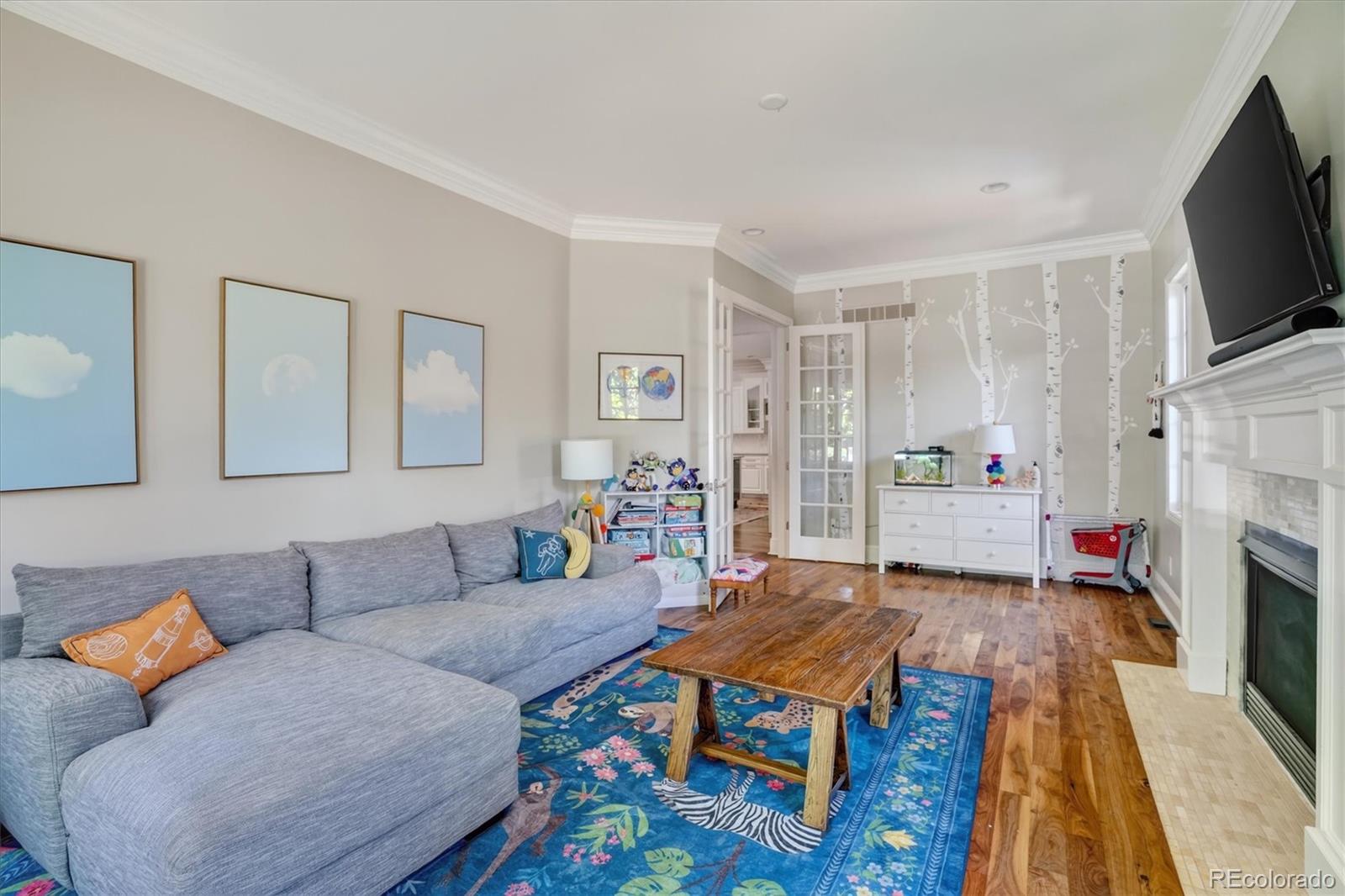 MLS Image #18 for 211 s cherry street,denver, Colorado