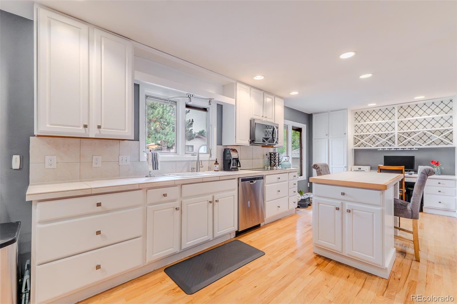 MLS Image #6 for 11996 e oregon circle,aurora, Colorado