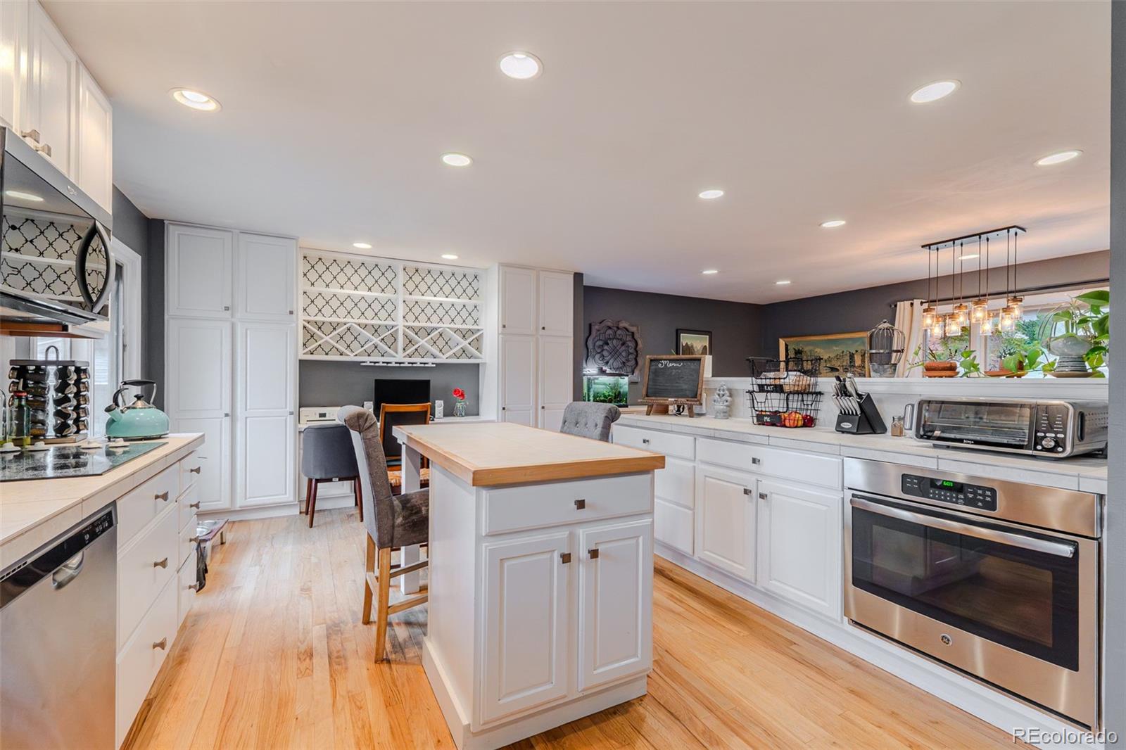 MLS Image #8 for 11996 e oregon circle,aurora, Colorado