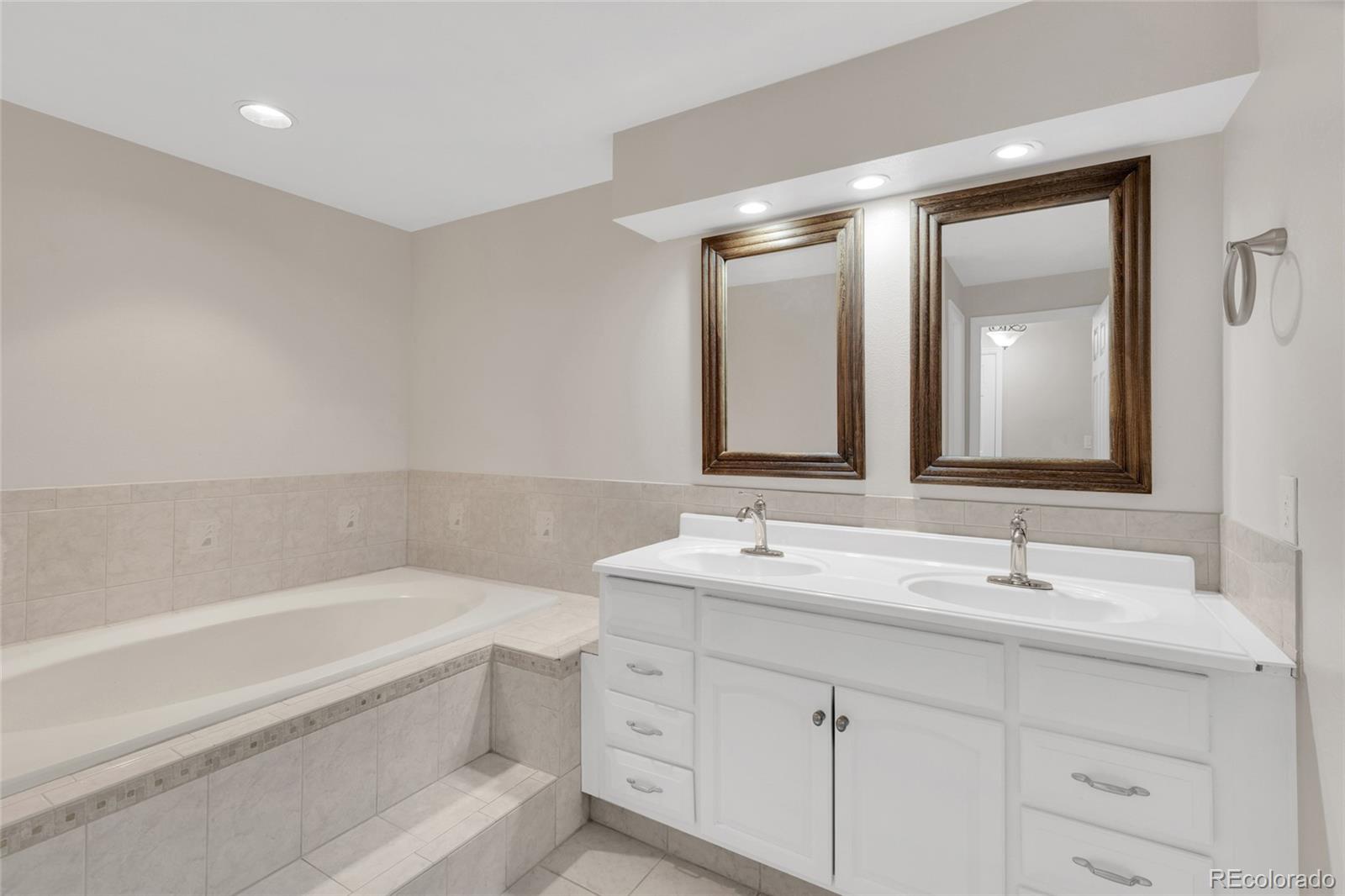 MLS Image #15 for 13950 e oxford place,aurora, Colorado
