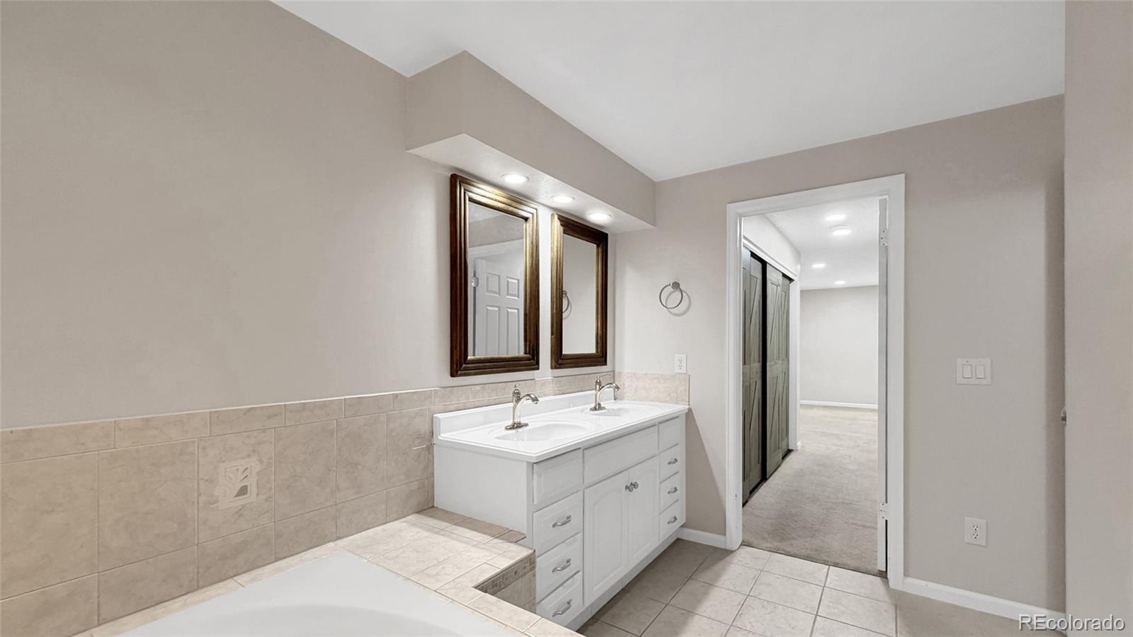 MLS Image #18 for 13950 e oxford place,aurora, Colorado