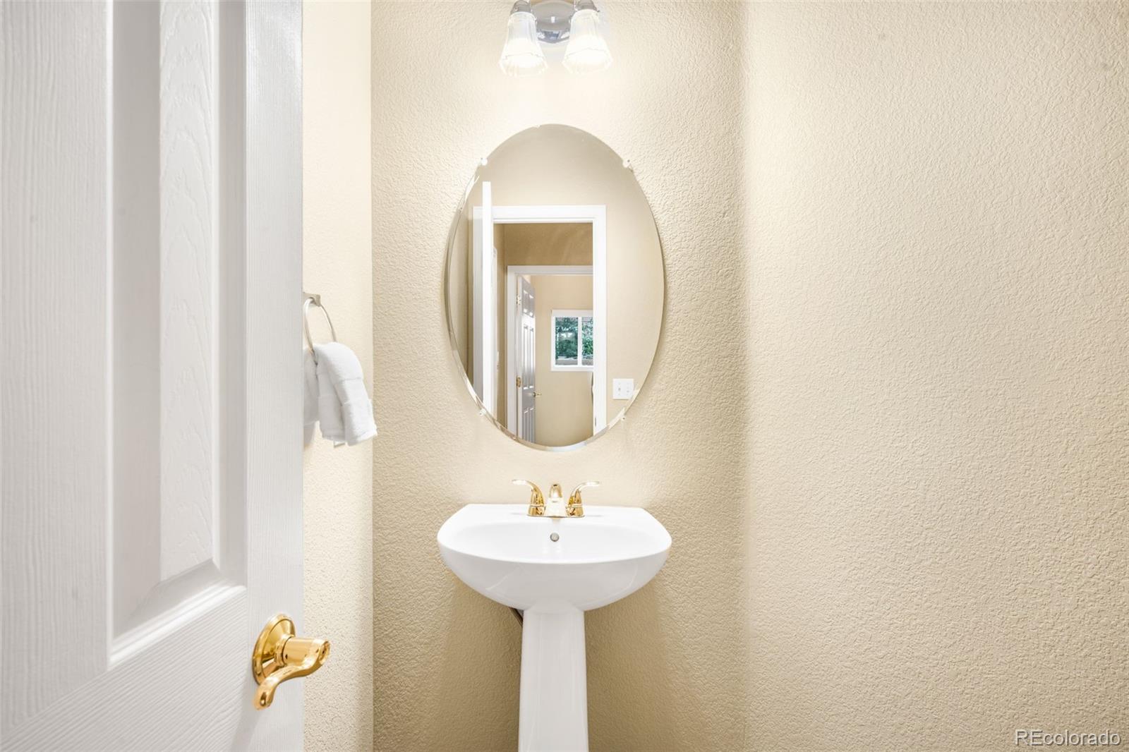 MLS Image #12 for 10090  eagle valley way,littleton, Colorado