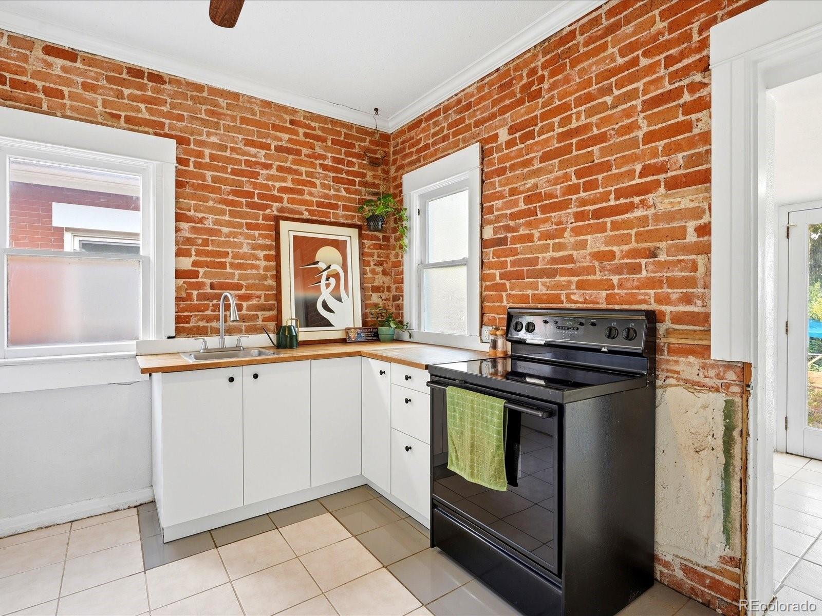 MLS Image #28 for 2184 s bannock street,denver, Colorado