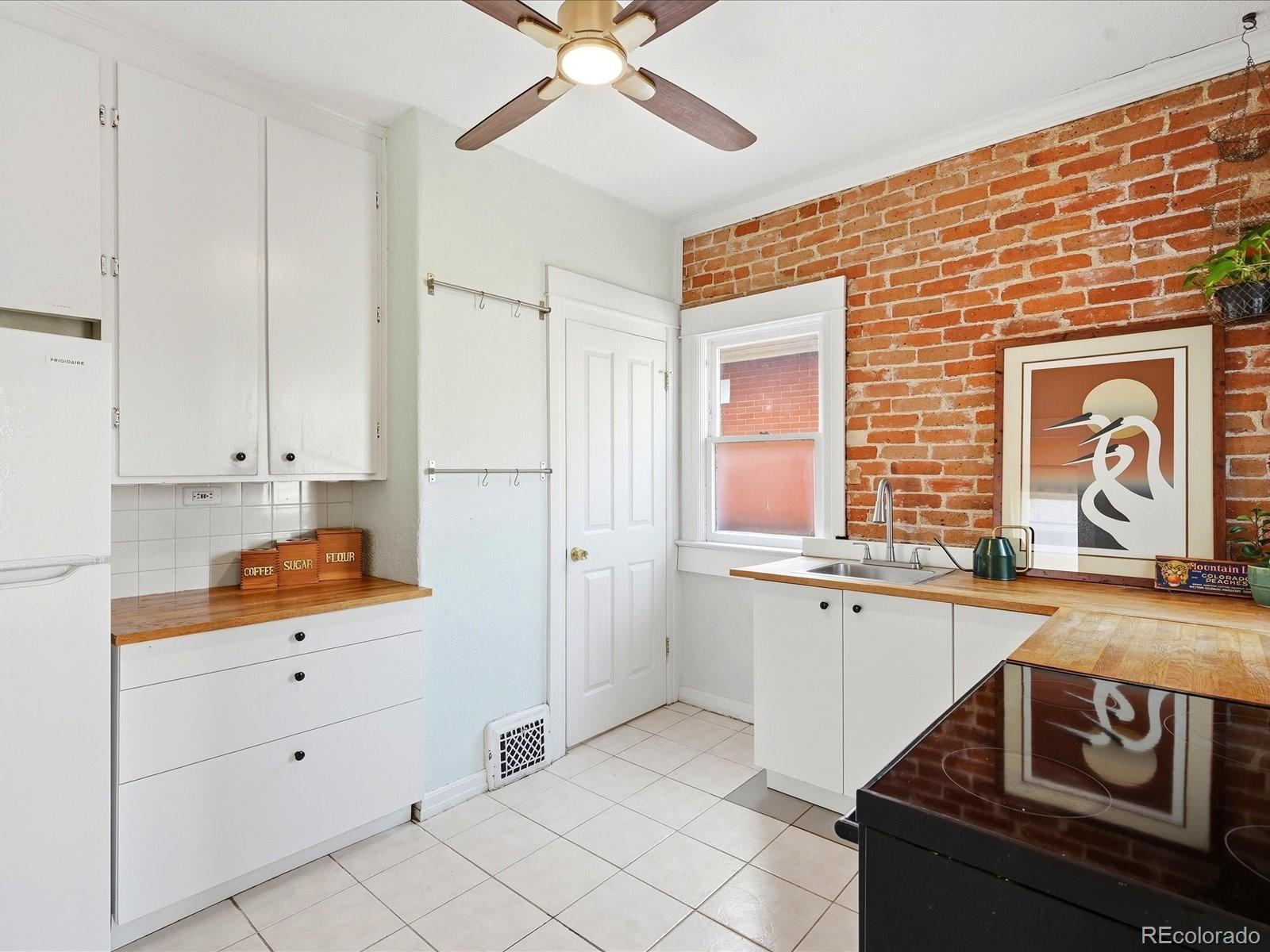 MLS Image #29 for 2184 s bannock street,denver, Colorado