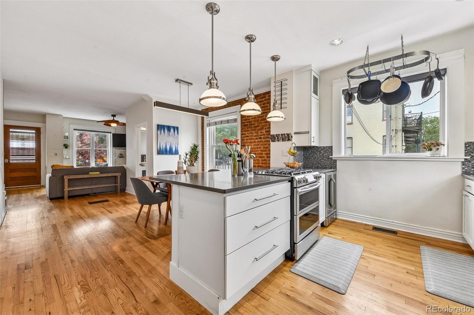 MLS Image #14 for 1331 e 17th avenue,denver, Colorado