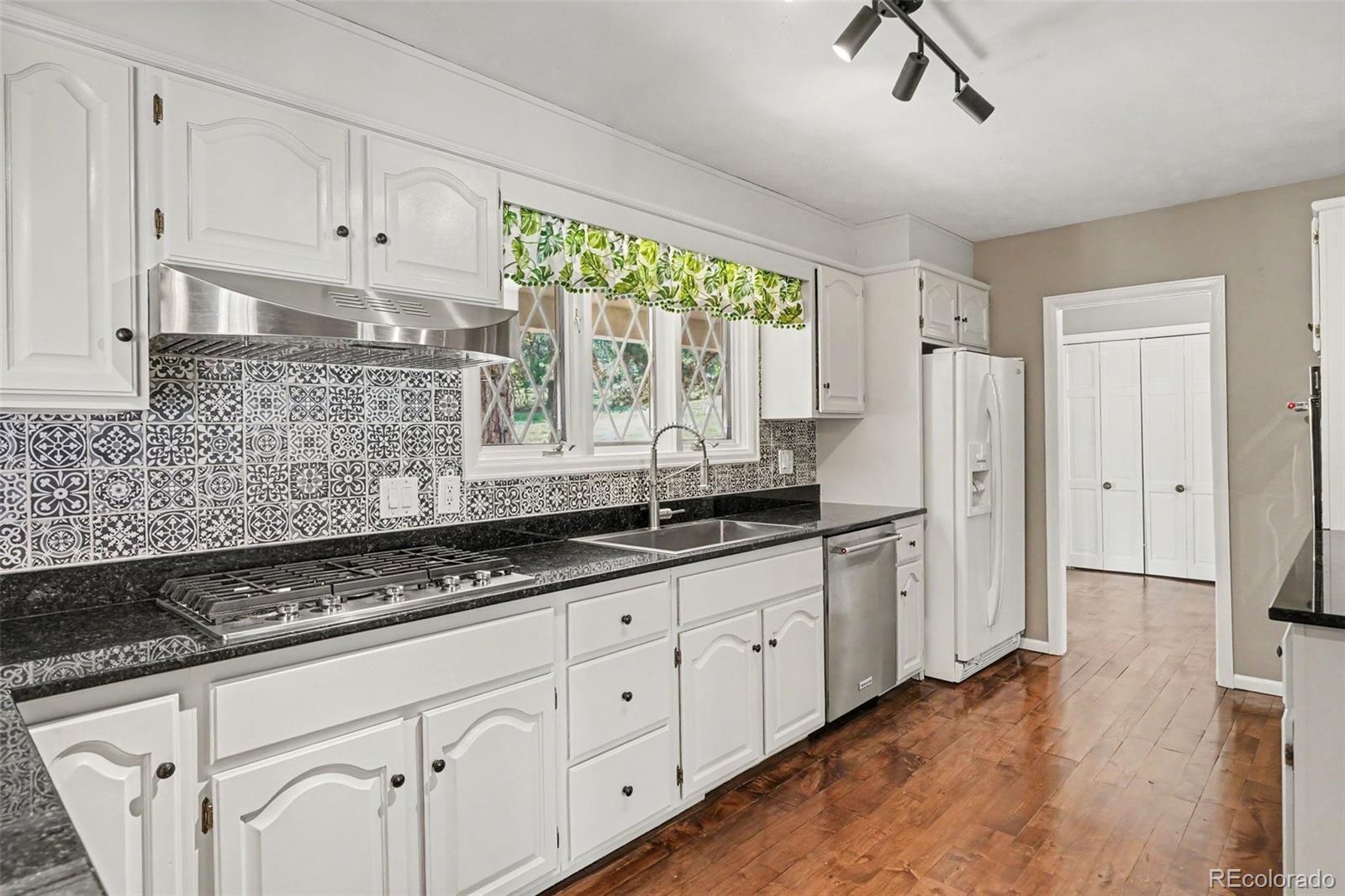 MLS Image #8 for 4976  red rock drive,larkspur, Colorado