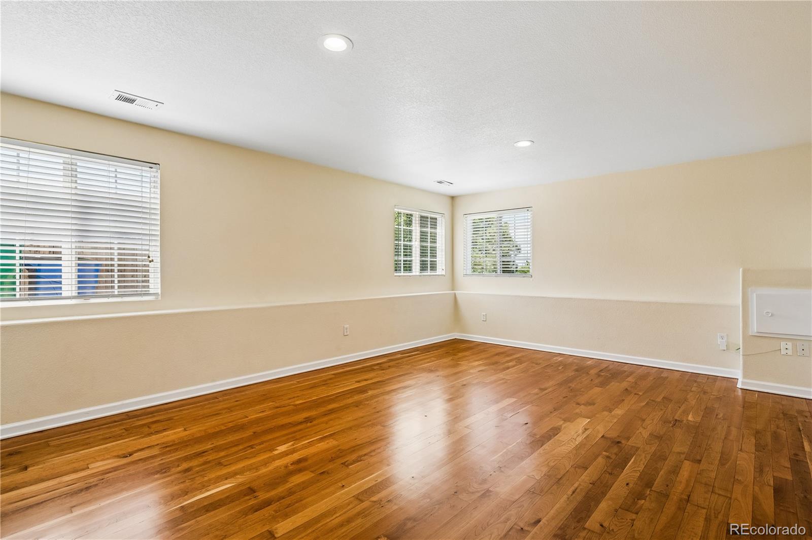 MLS Image #16 for 2639 s danube way,aurora, Colorado