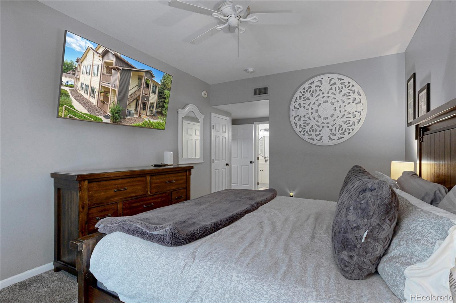 MLS Image #11 for 5415 s dover street 102,littleton, Colorado