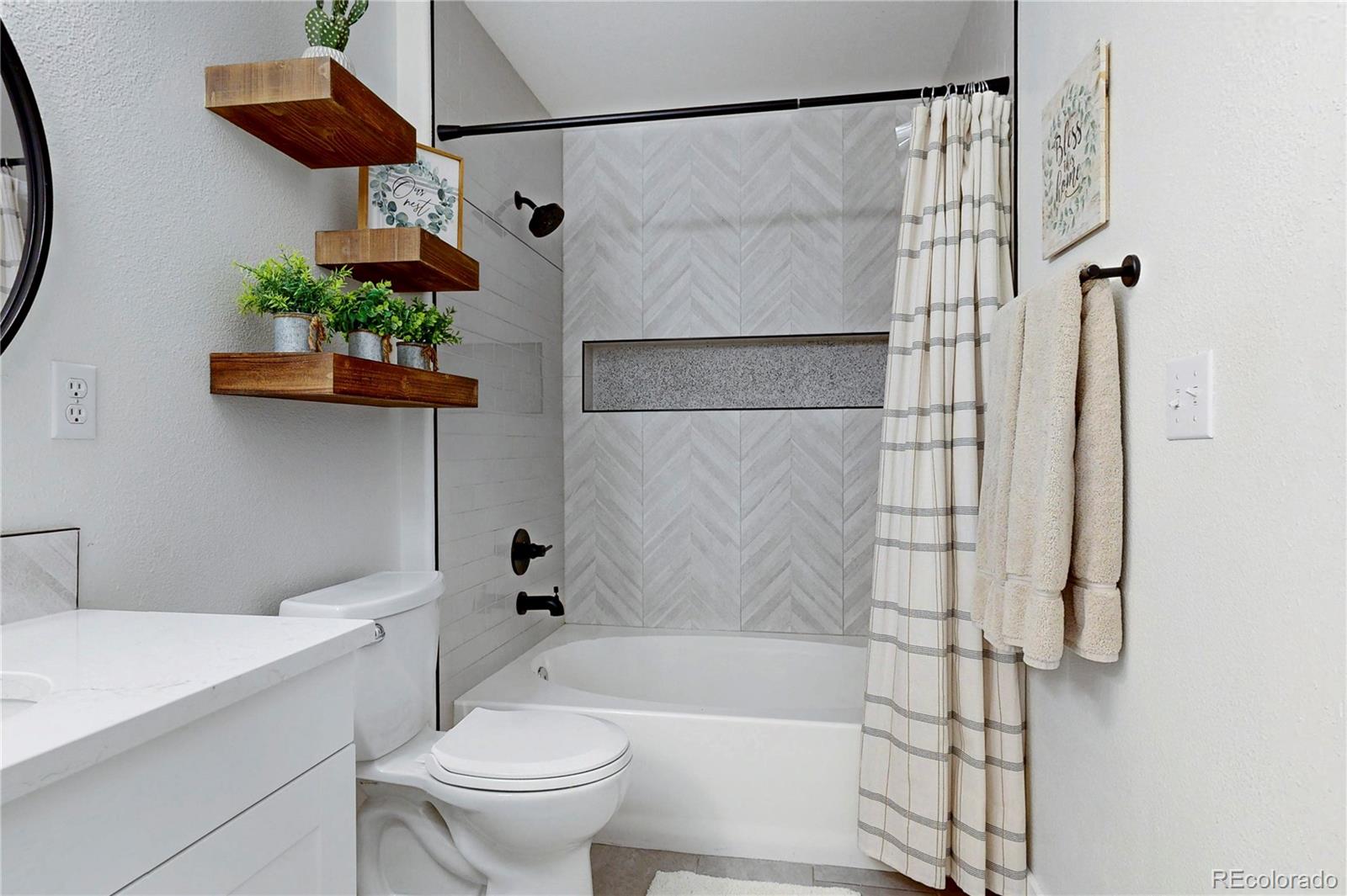 MLS Image #16 for 5415 s dover street 102,littleton, Colorado