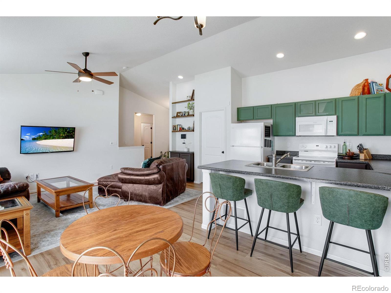 MLS Image #12 for 928  barasingha street,windsor, Colorado