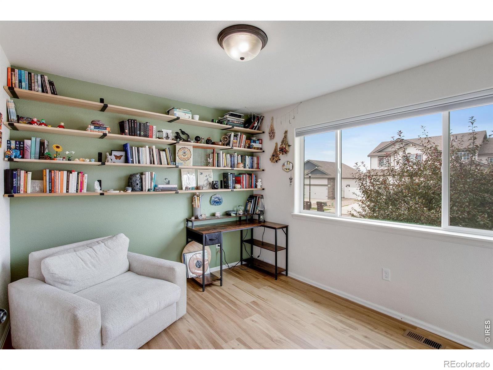 MLS Image #18 for 928  barasingha street,windsor, Colorado