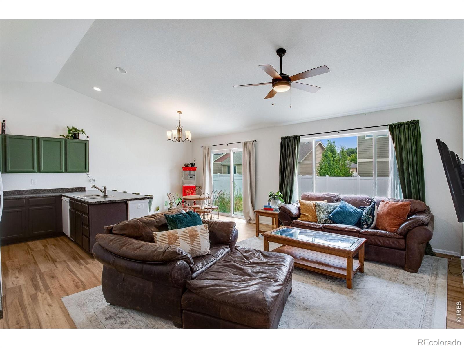 MLS Image #4 for 928  barasingha street,windsor, Colorado