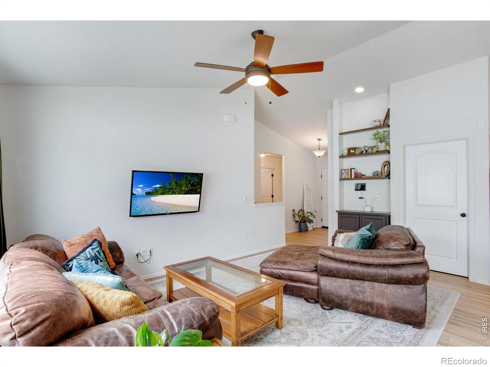 MLS Image #7 for 928  barasingha street,windsor, Colorado