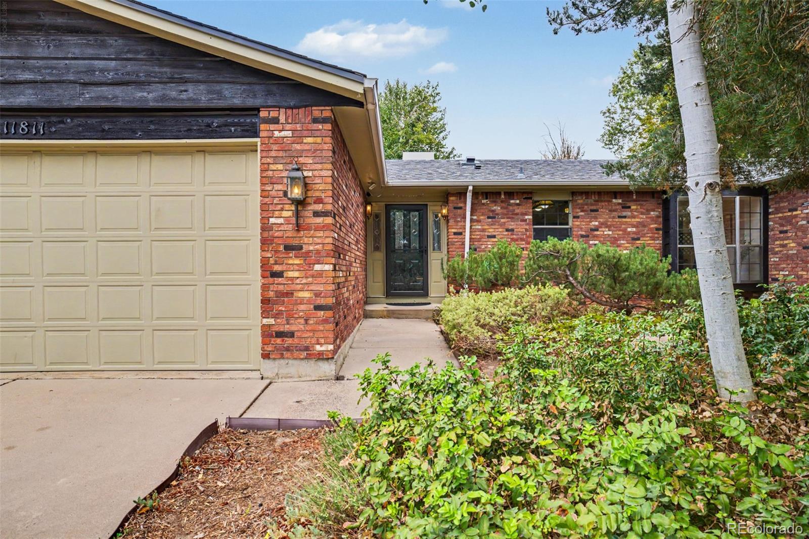 MLS Image #2 for 11811 e arkansas avenue,aurora, Colorado