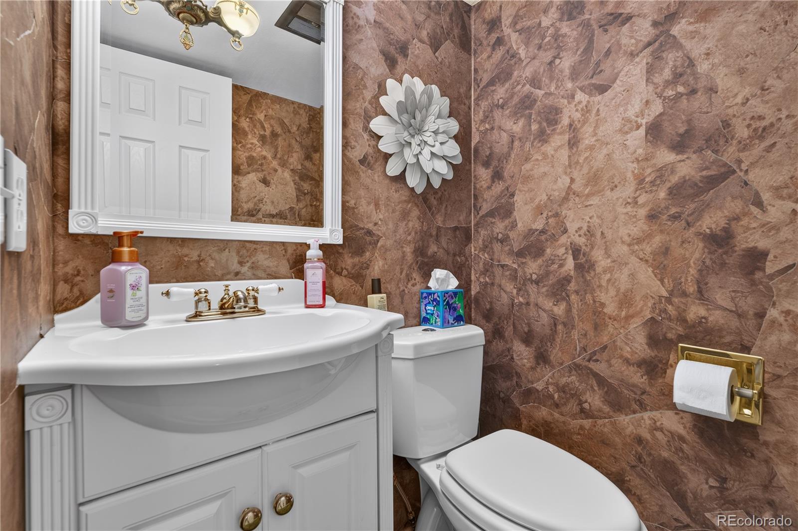 MLS Image #15 for 6371 e dickenson place,denver, Colorado