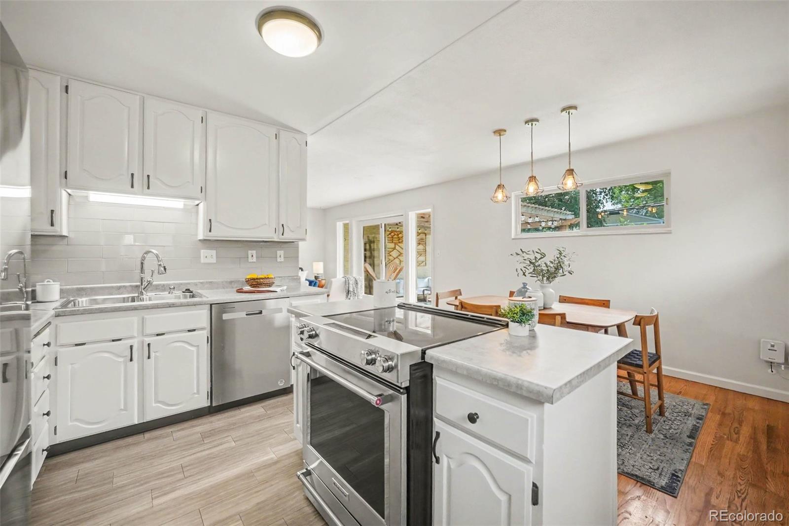 MLS Image #9 for 351 s jasmine street,denver, Colorado