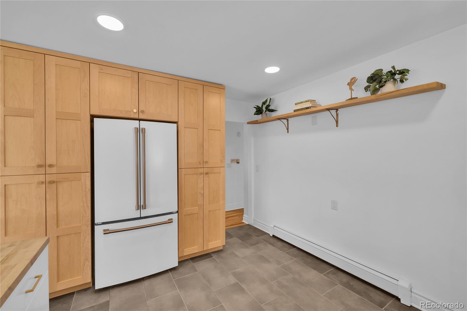 MLS Image #13 for 3970 s delaware street,englewood, Colorado