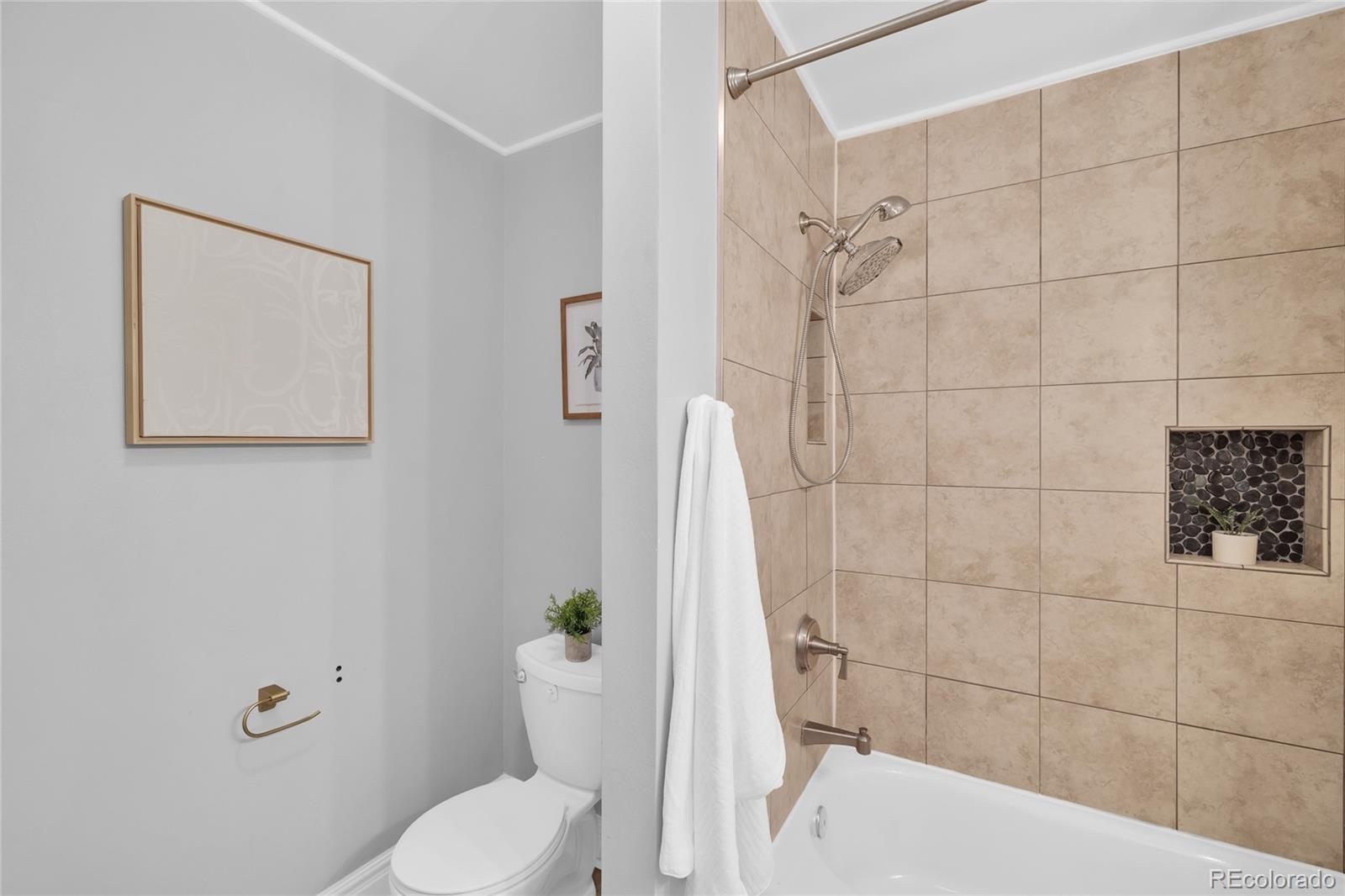 MLS Image #17 for 3970 s delaware street,englewood, Colorado