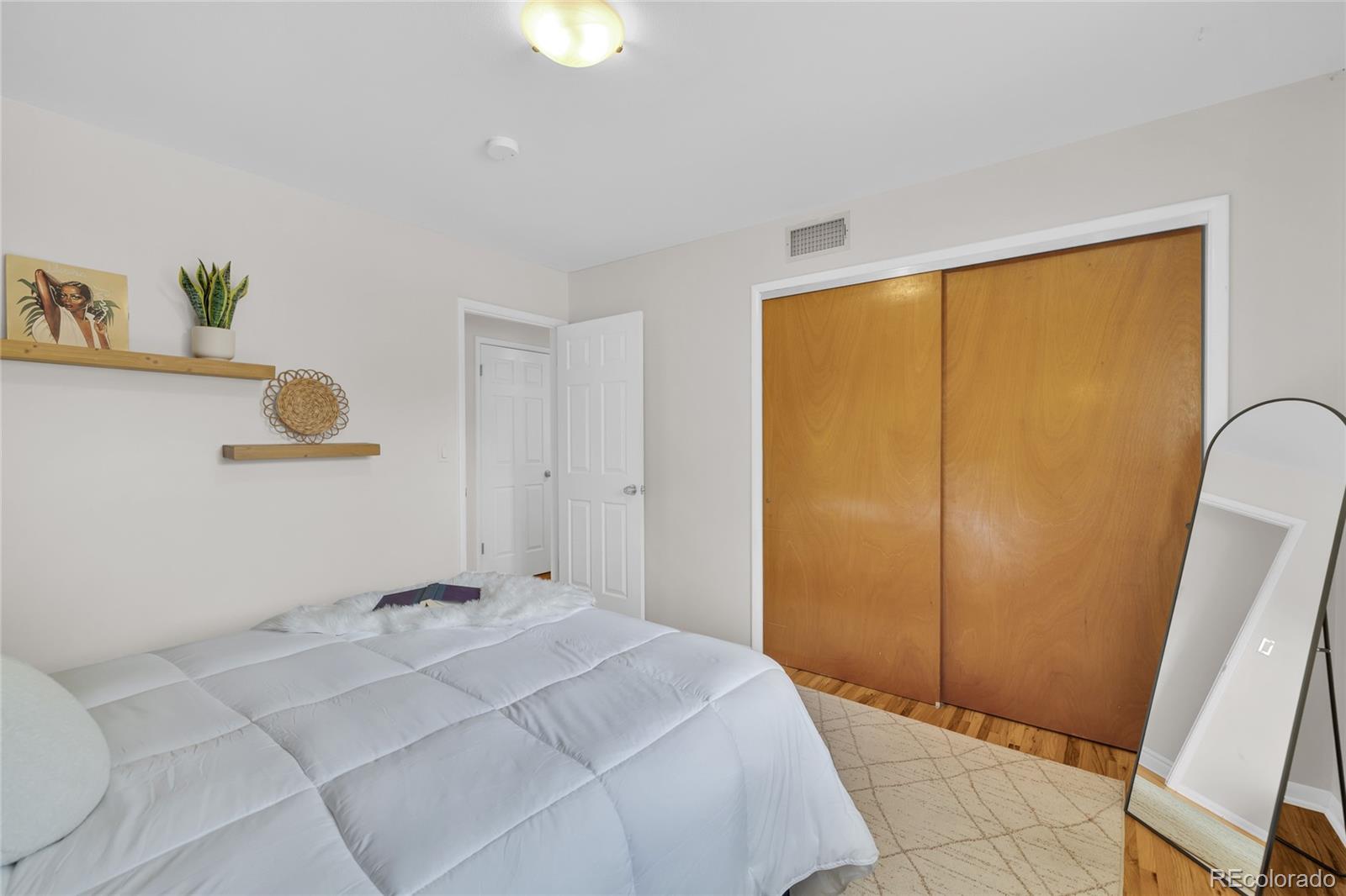 MLS Image #27 for 3970 s delaware street,englewood, Colorado