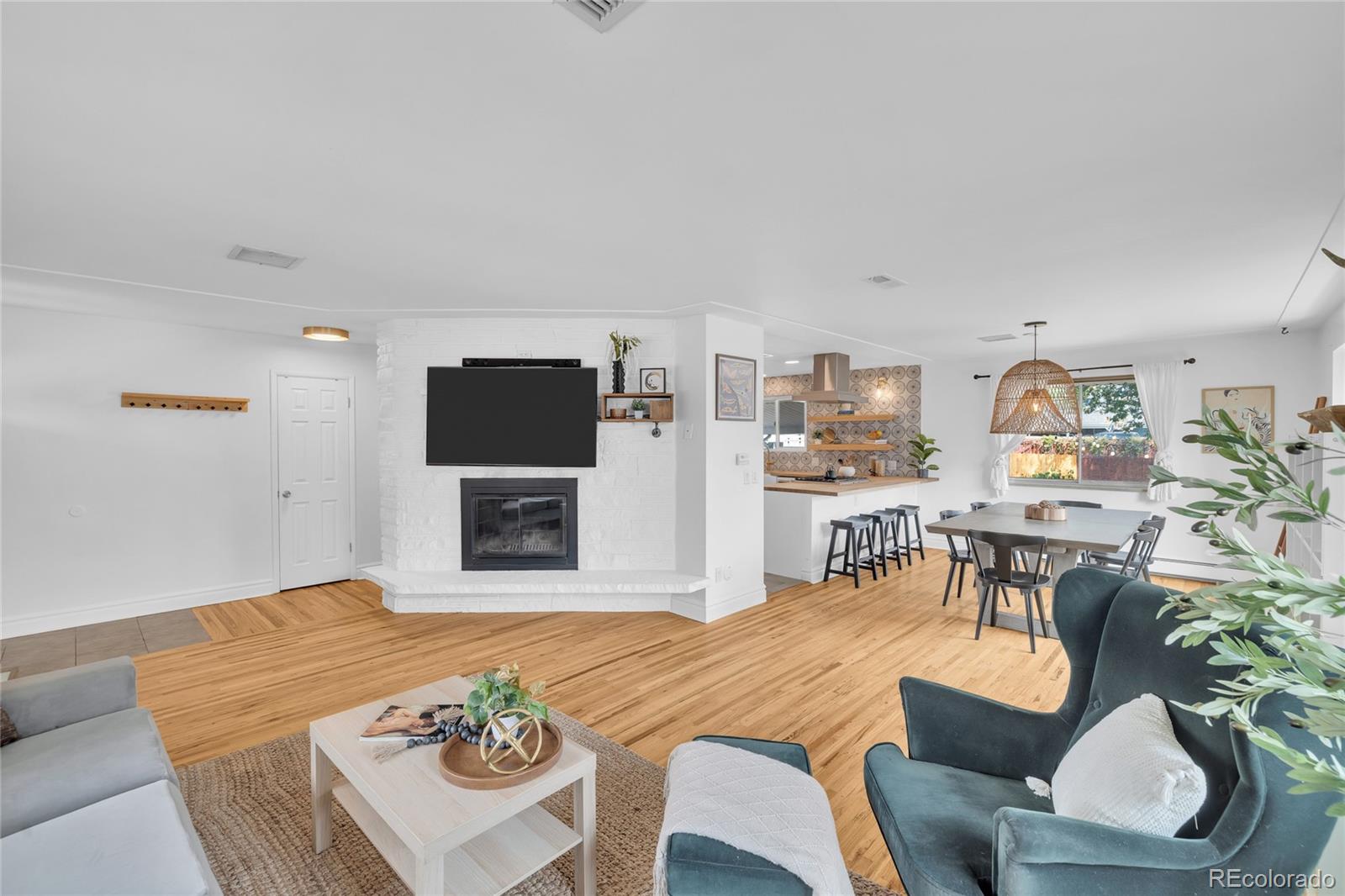 MLS Image #6 for 3970 s delaware street,englewood, Colorado