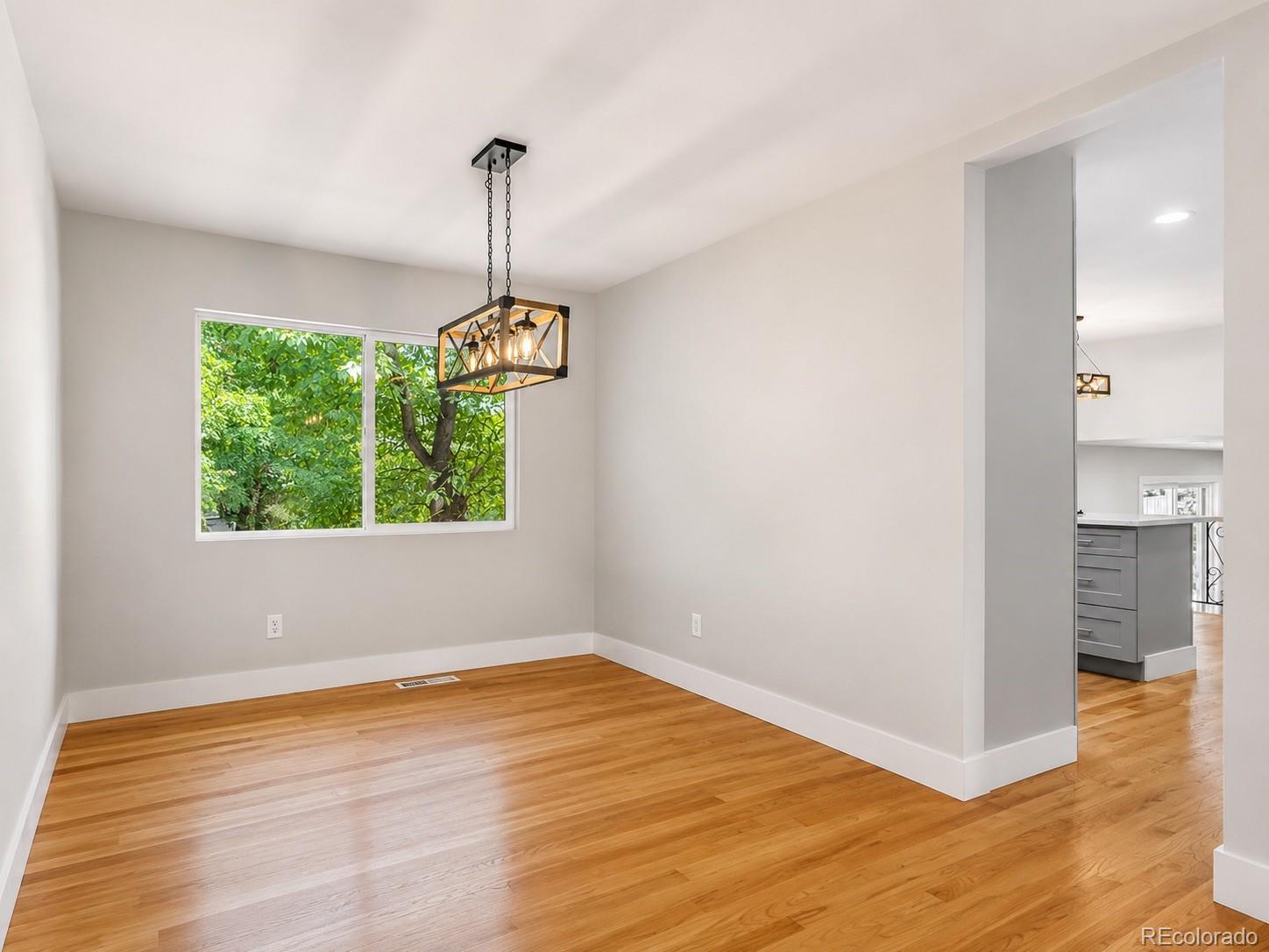 MLS Image #10 for 7073 e warren drive,denver, Colorado