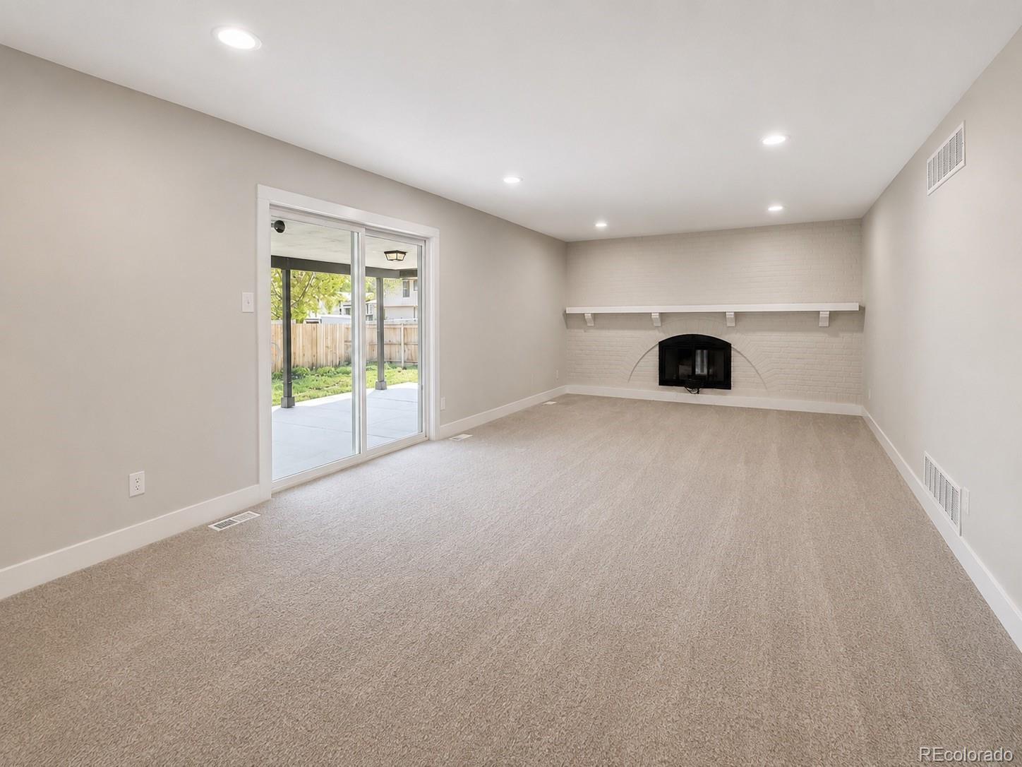 MLS Image #12 for 7073 e warren drive,denver, Colorado