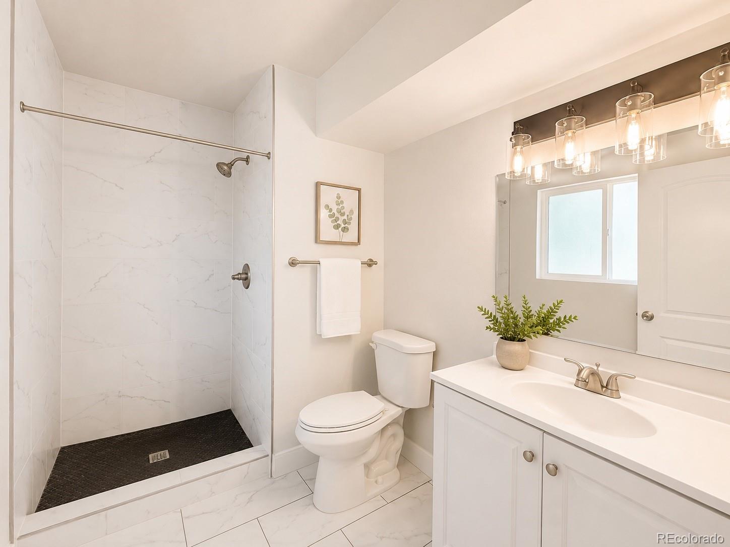 MLS Image #18 for 7073 e warren drive,denver, Colorado
